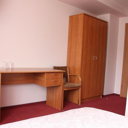 Hotel Мадона Экстерьер фото